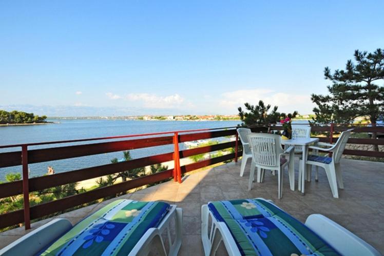 Seaside Apartments With A Swimming Pool Nin, Zadar - 6153 Екстер'єр фото